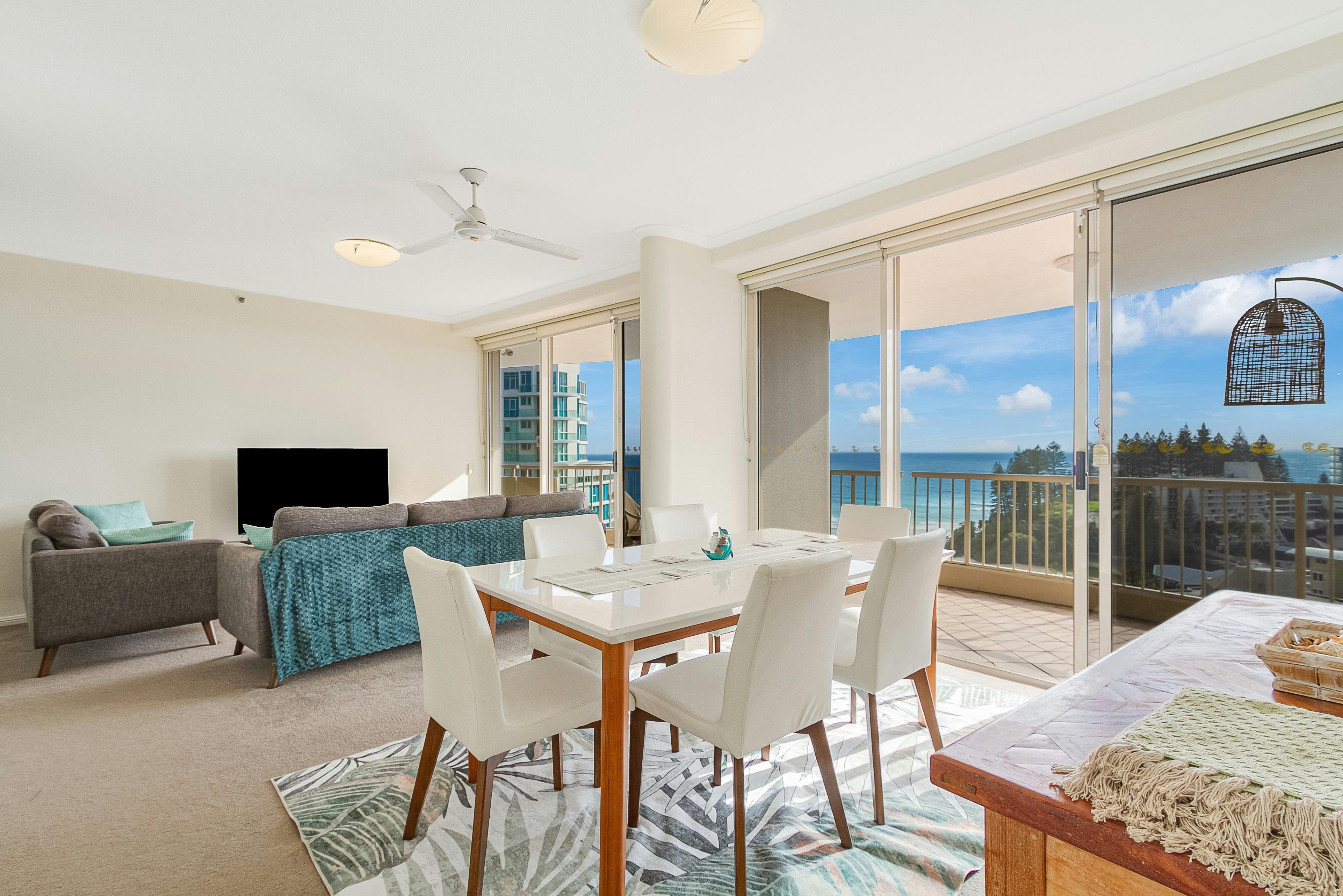dining lounge area