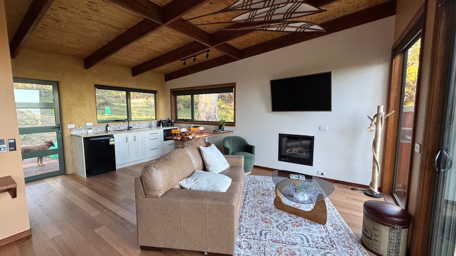 Wedge tailed pod living area