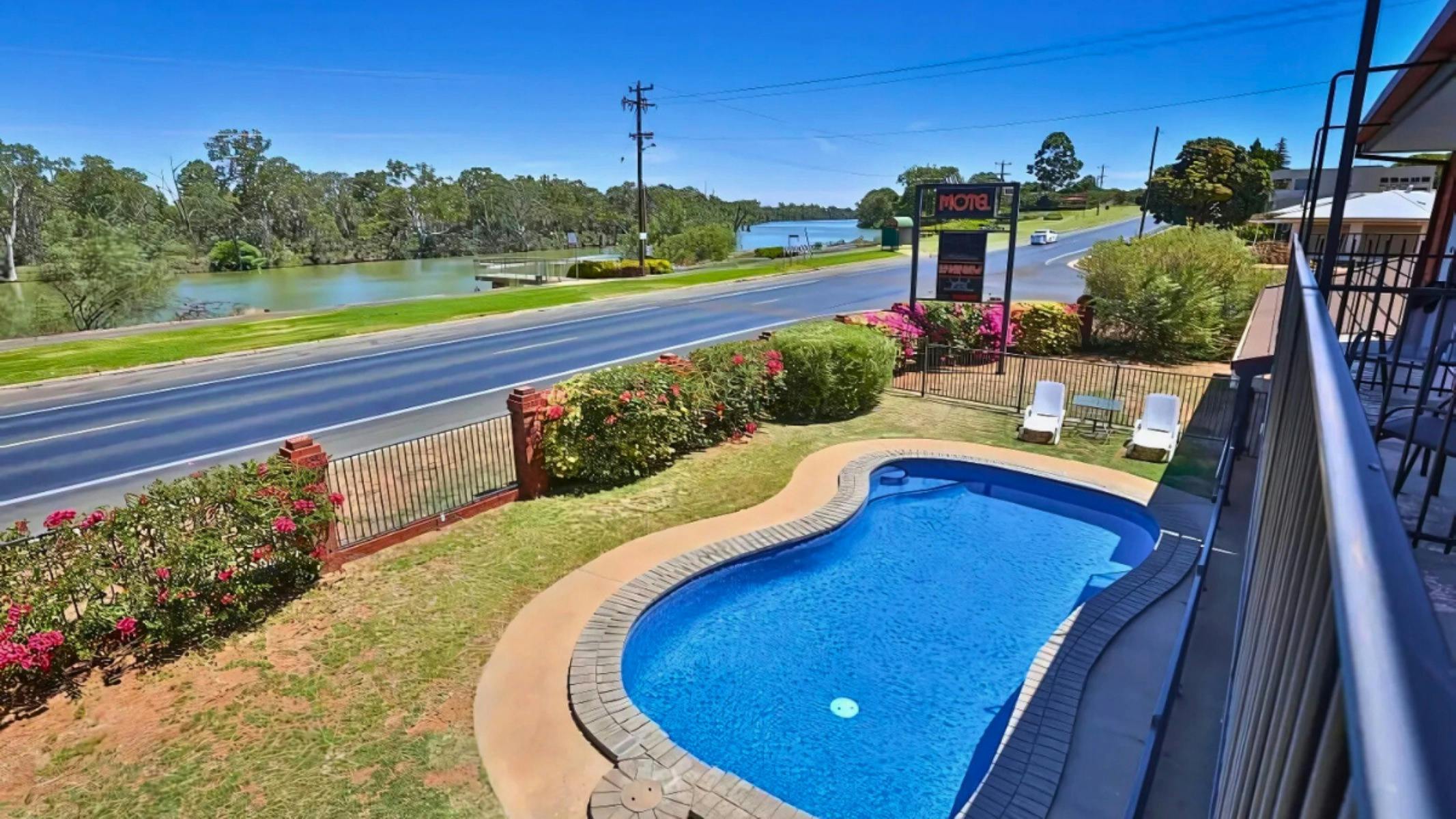 Image of pool Mildura Riverview Motel