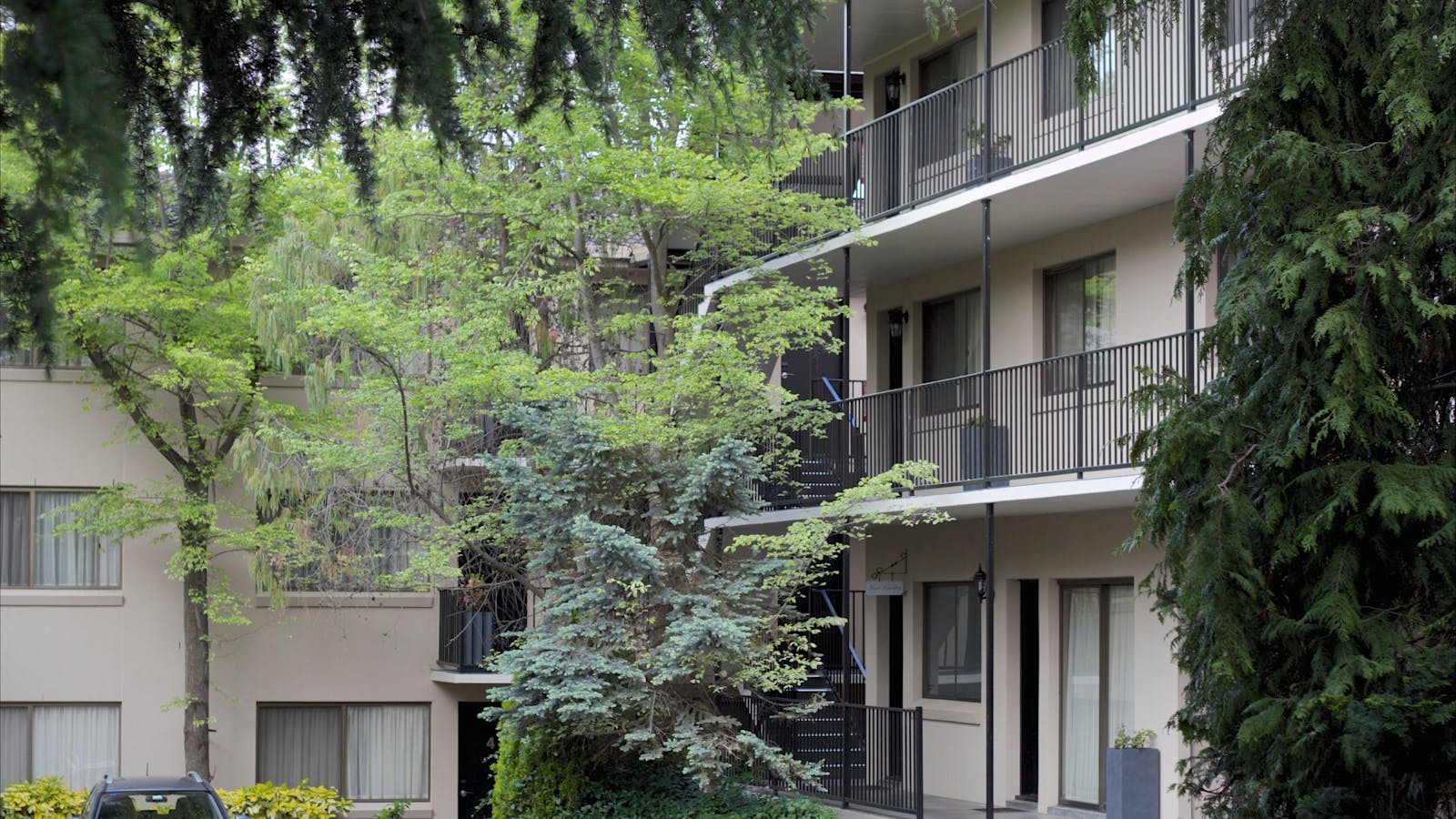 Grosvenor Court Apartments