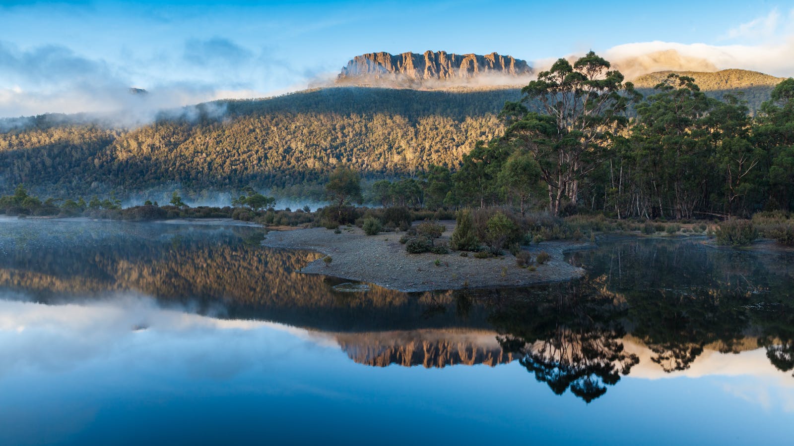 Lake St Clair (Cradle Mountain  - Lake St Clair National Park)