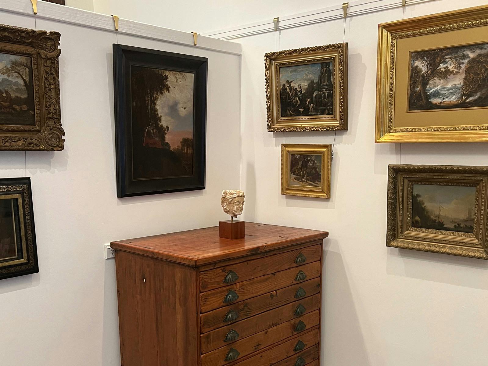 Section of main picture hanging gallery