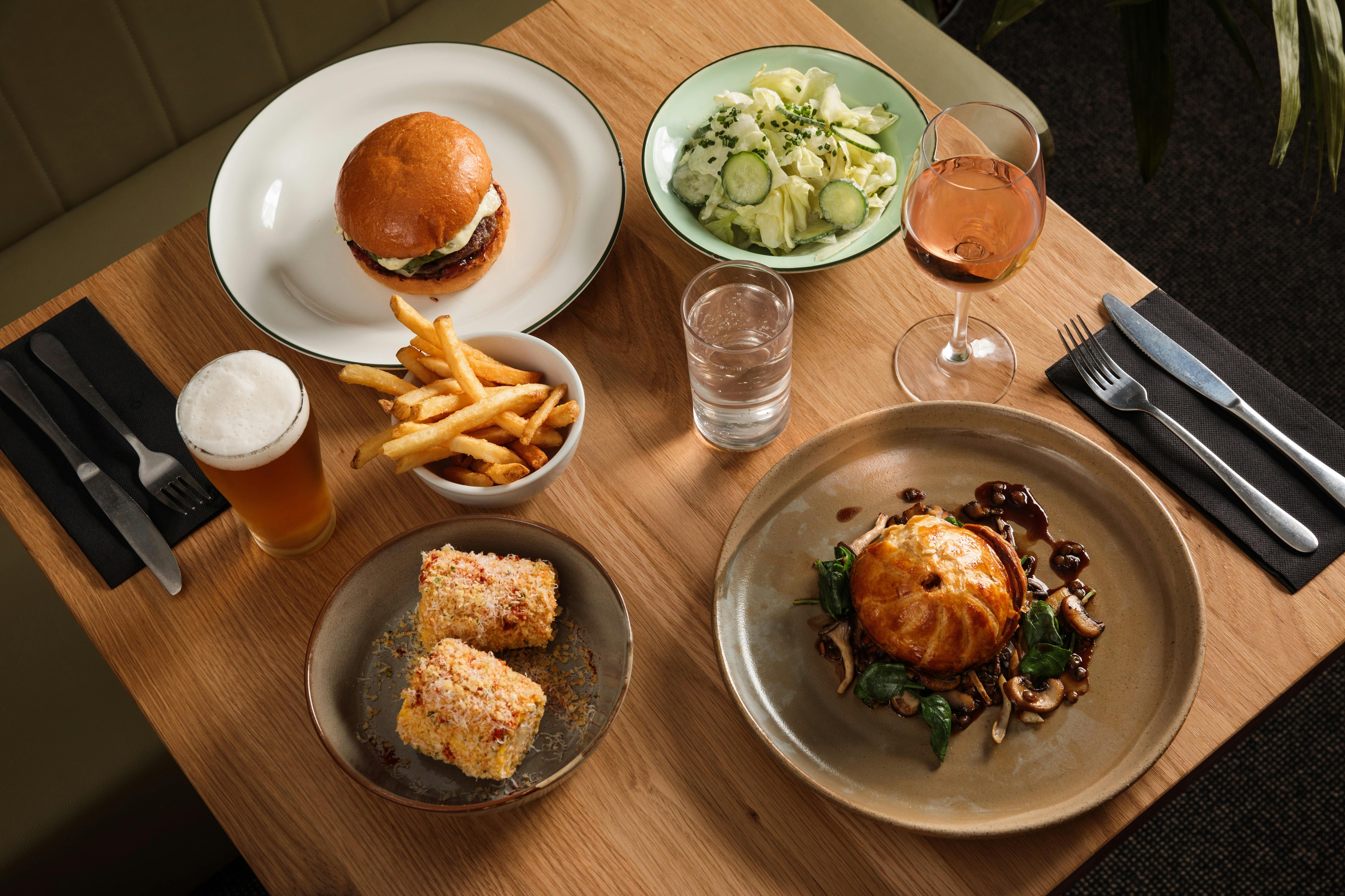 paradise valley hotel dining