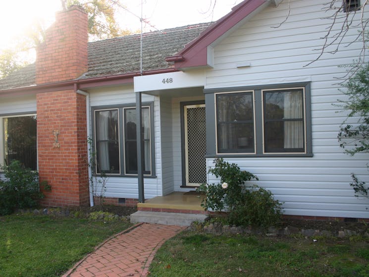 Banksia Cottage Albury Wodonga Visitnsw Com