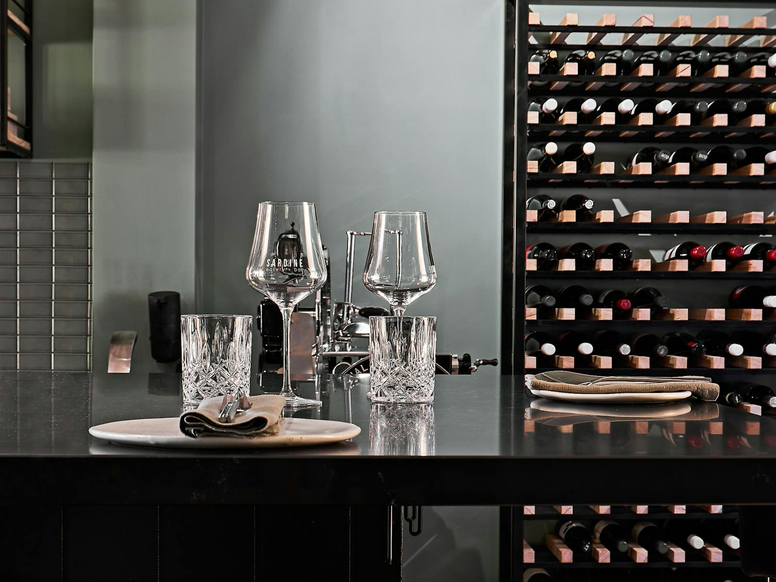Bar