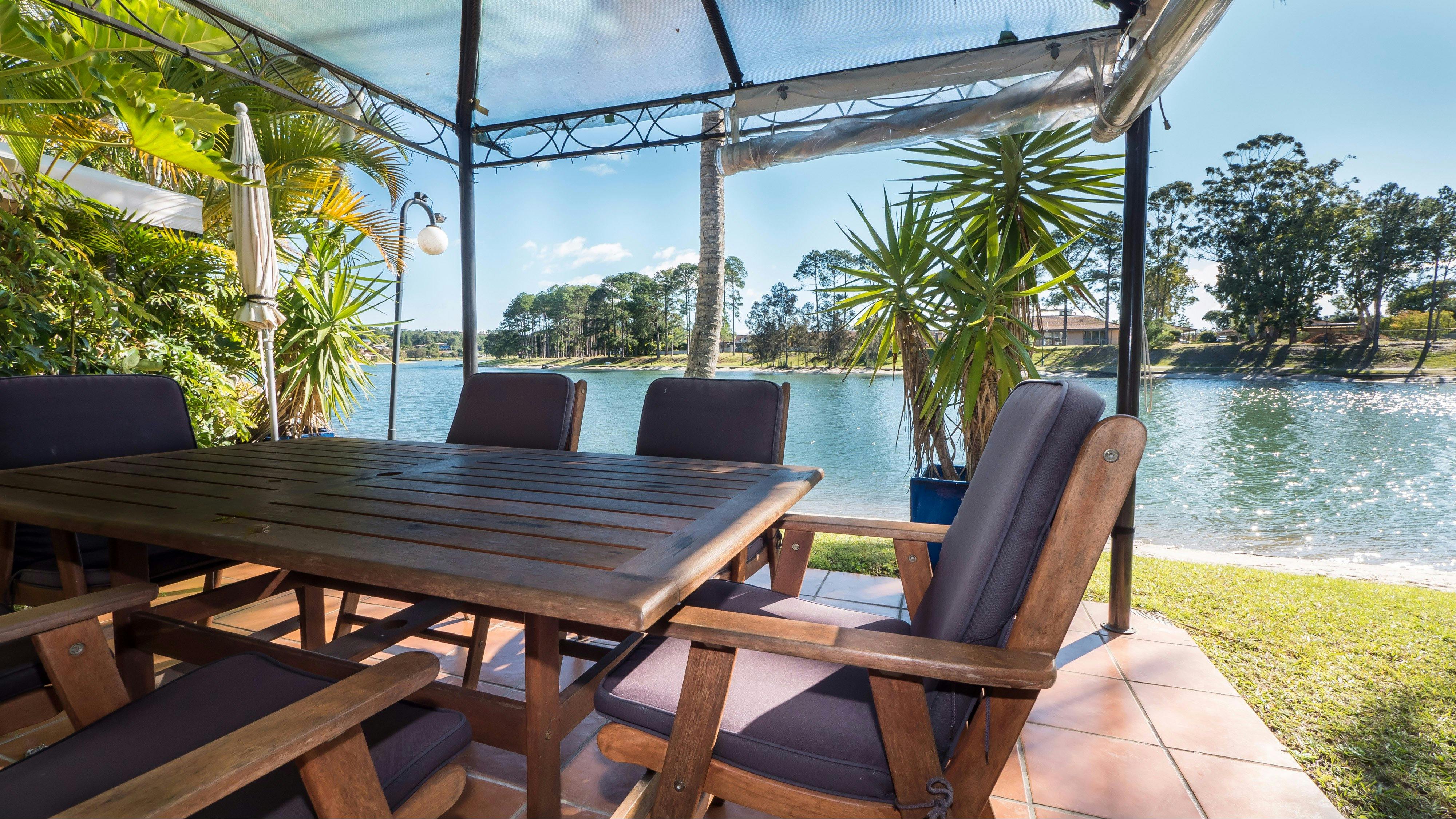 2 or 3 Bedroom Waterfront Townhouse