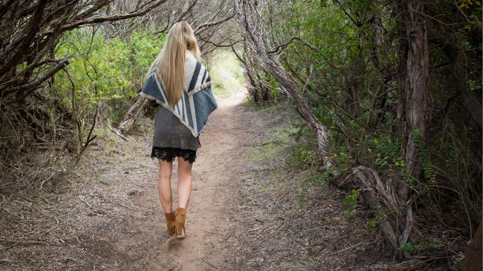 Plunge Walking and Wine tour explores the coastal environment