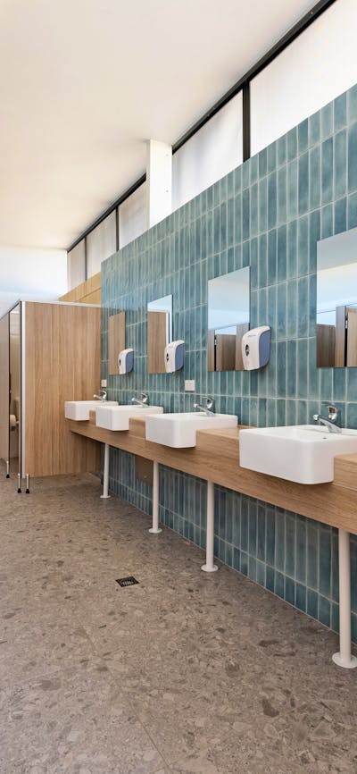 TOURIST PARK BATHROOMS