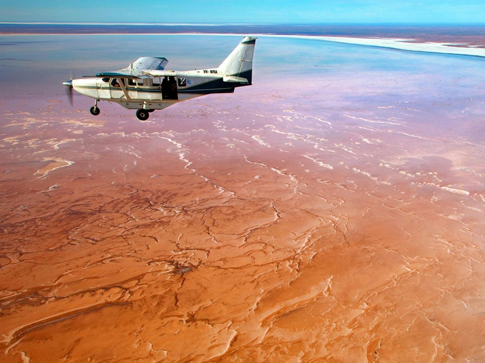 Lake Eyre in Flood Lake Eyre in Flood