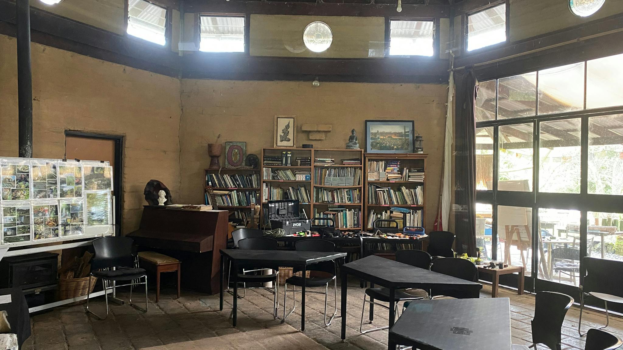 includes extensive library