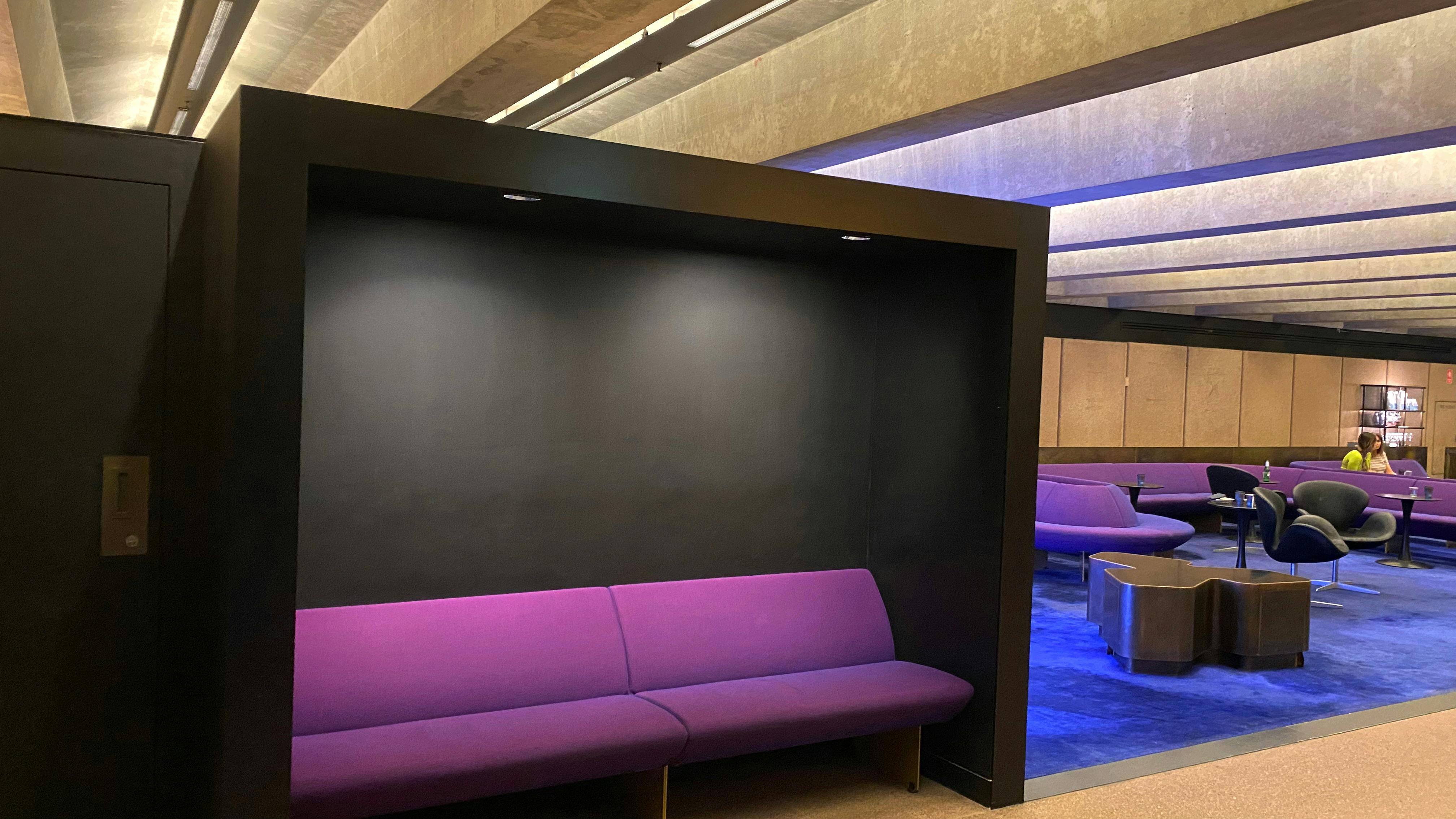 Innenansichten des Sydney Opera House auf einer privaten Inside the Opera House-Tour mit Runaway Tours