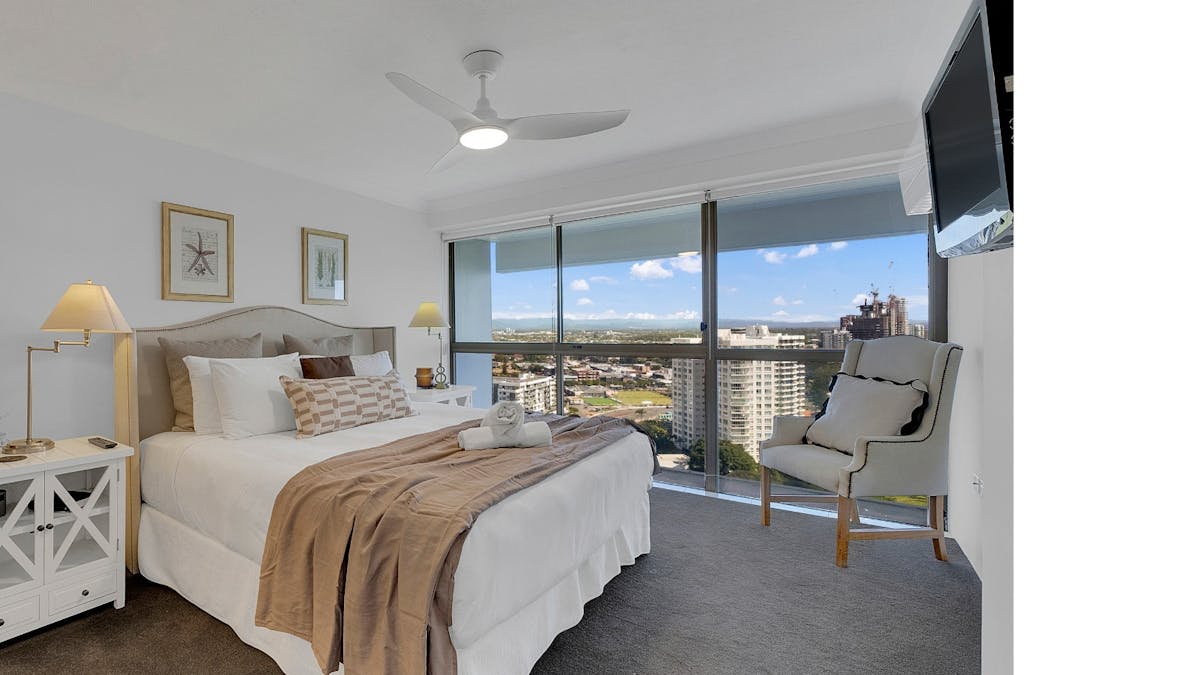 2 bedroom unit in Burleigh - Master