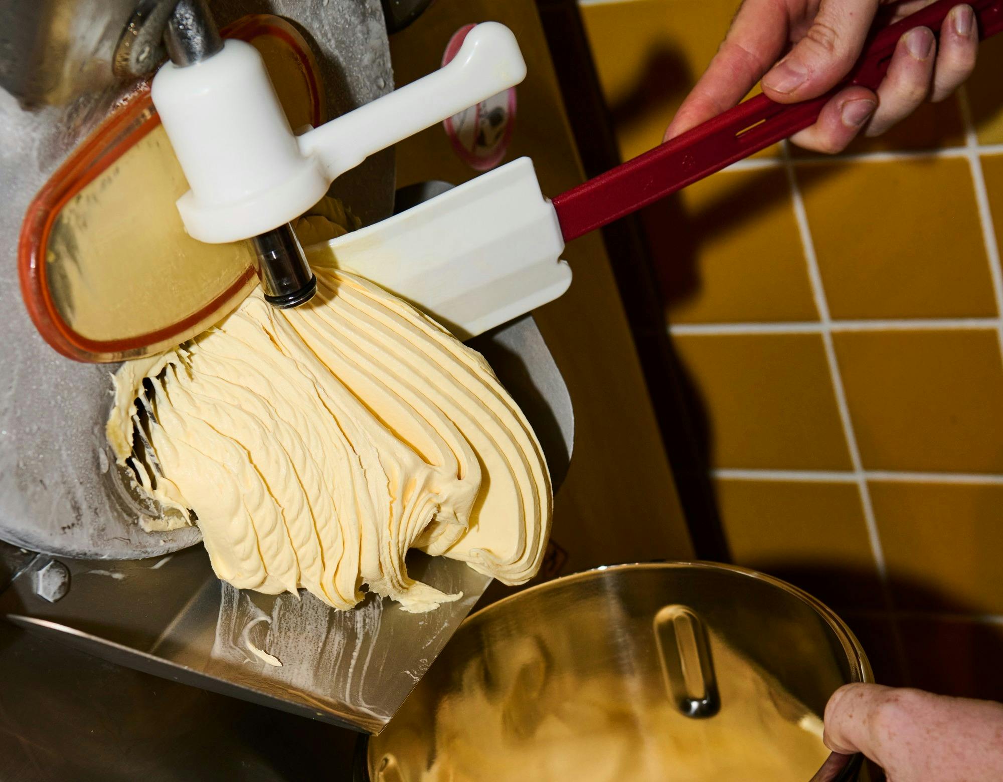 Mapo Darlinghurst - Ice-cream churning at Mapo Darlinghurst