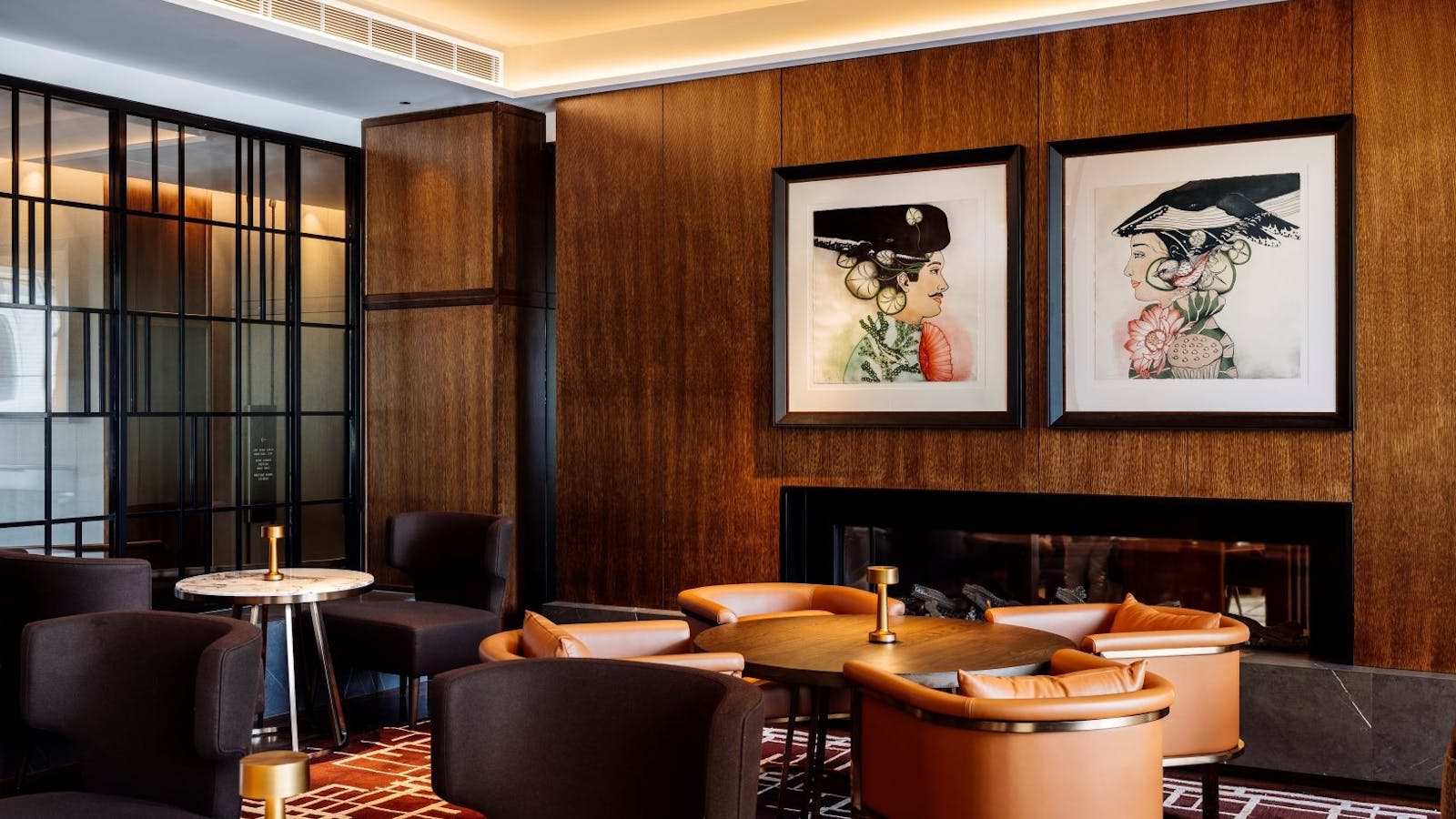 Deco Lounge offers an artistic and elegant atmosphere