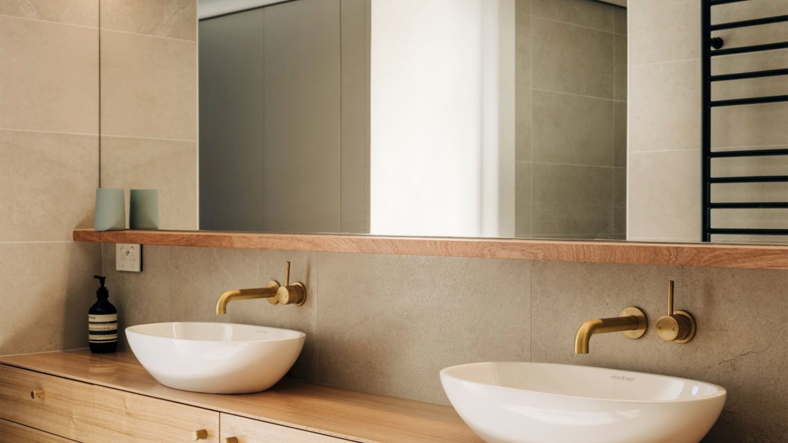 View of the upstairs bathroom