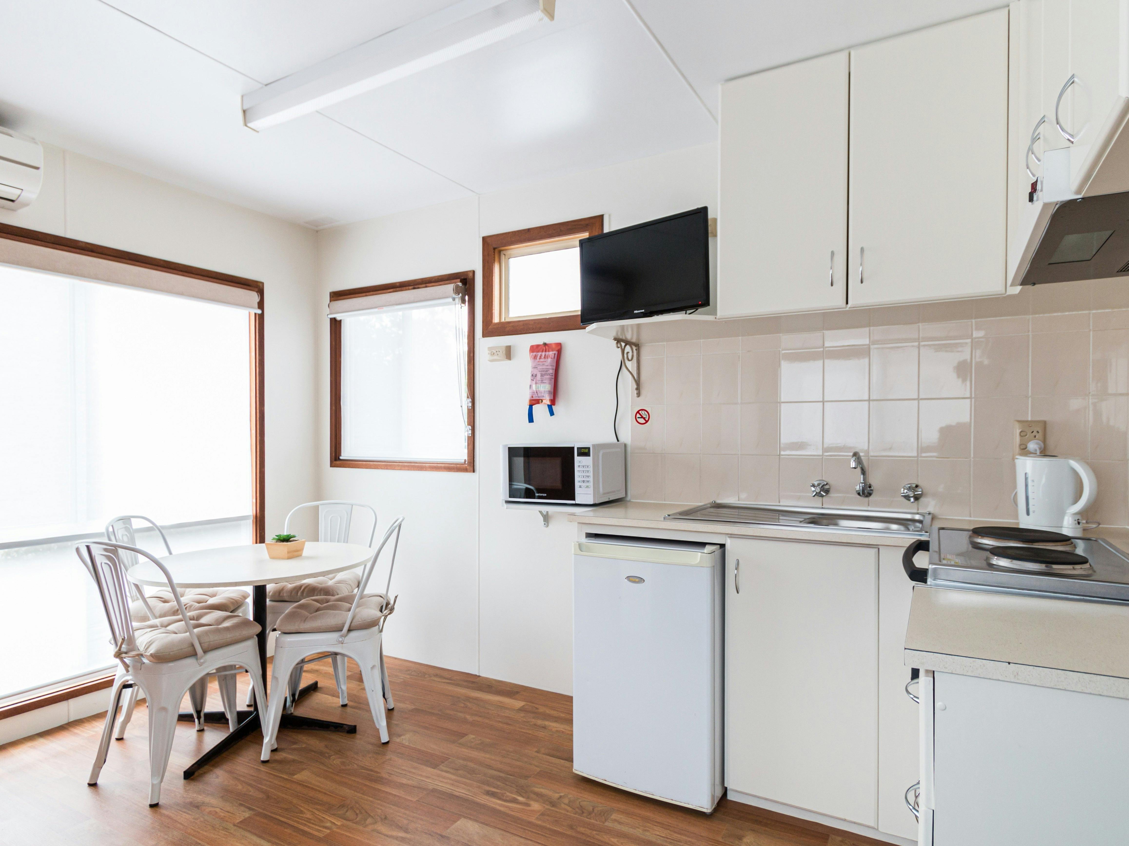 Dining/Kitchen