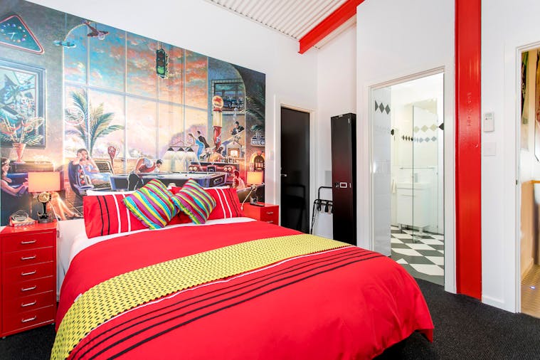 Barossa Old Garage Bed and Breakfast