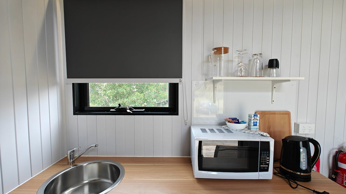 GB_tinyhouse_kitchen