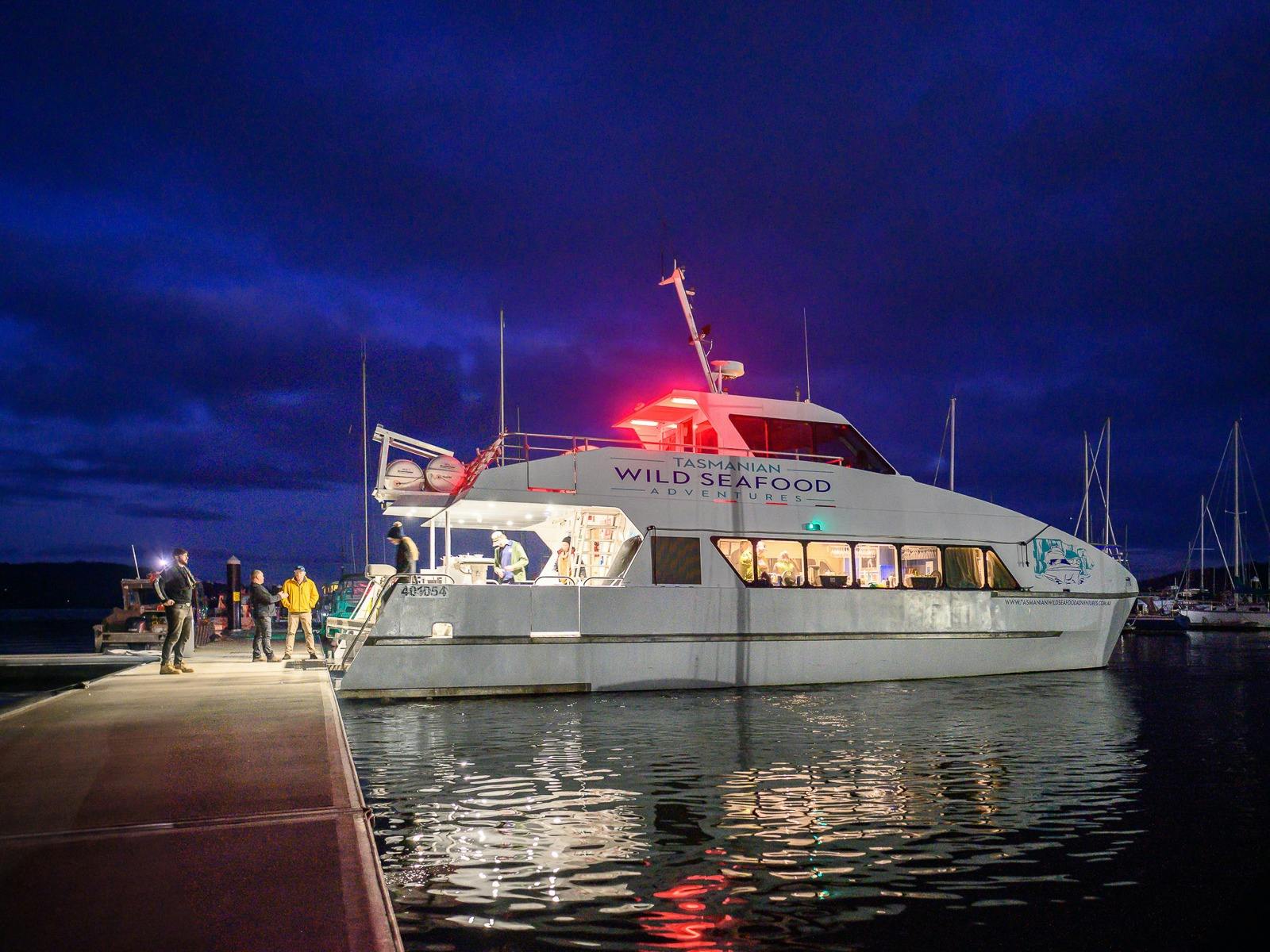 Sea to Sky: dark sky seafood cruise image