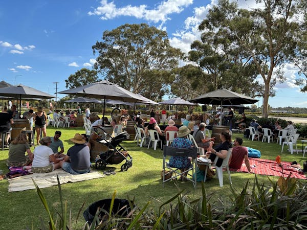 Tour Down Under - Picnic on the Pirathon Greens