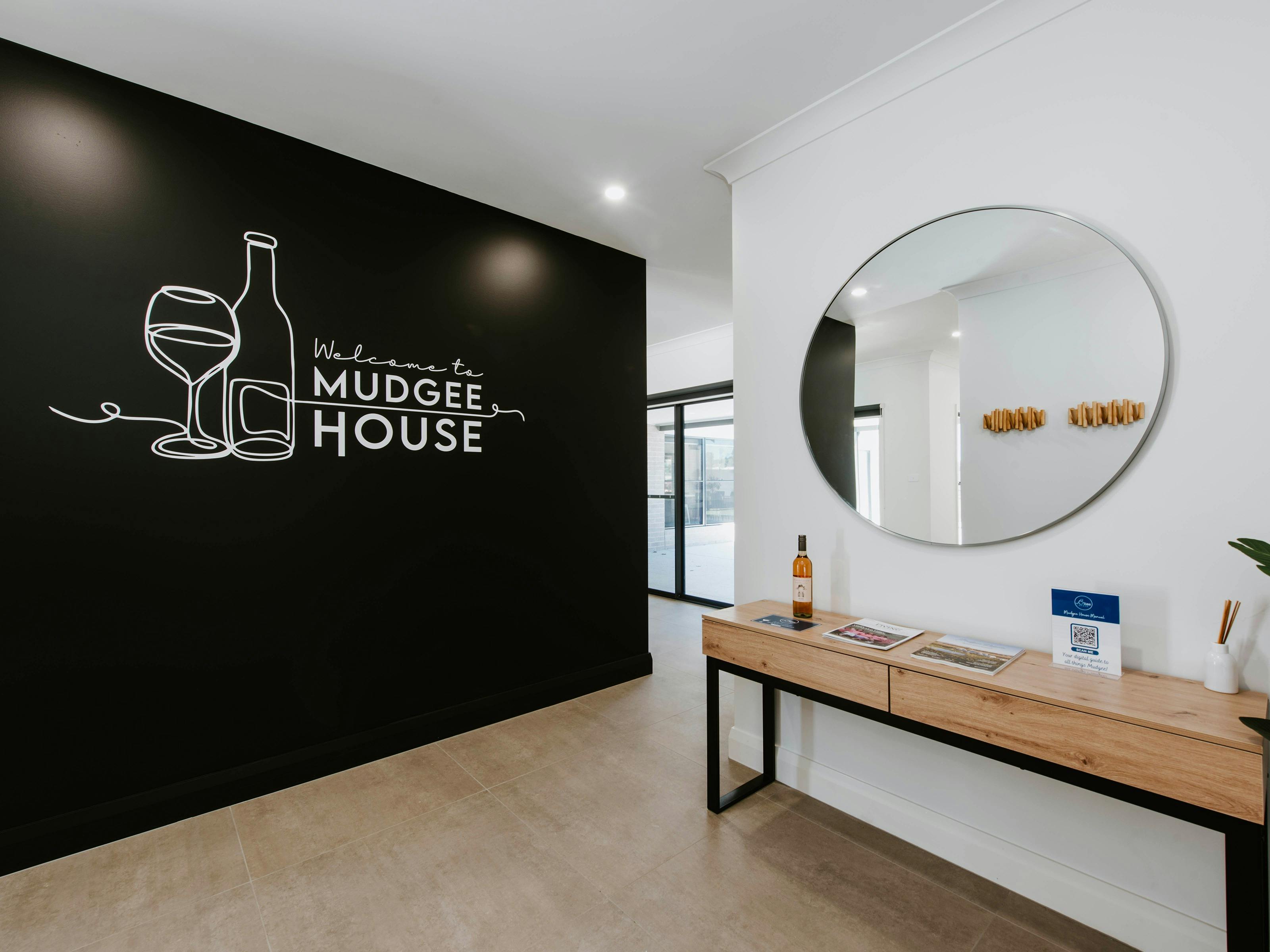 Welcome sign to Mudgee House