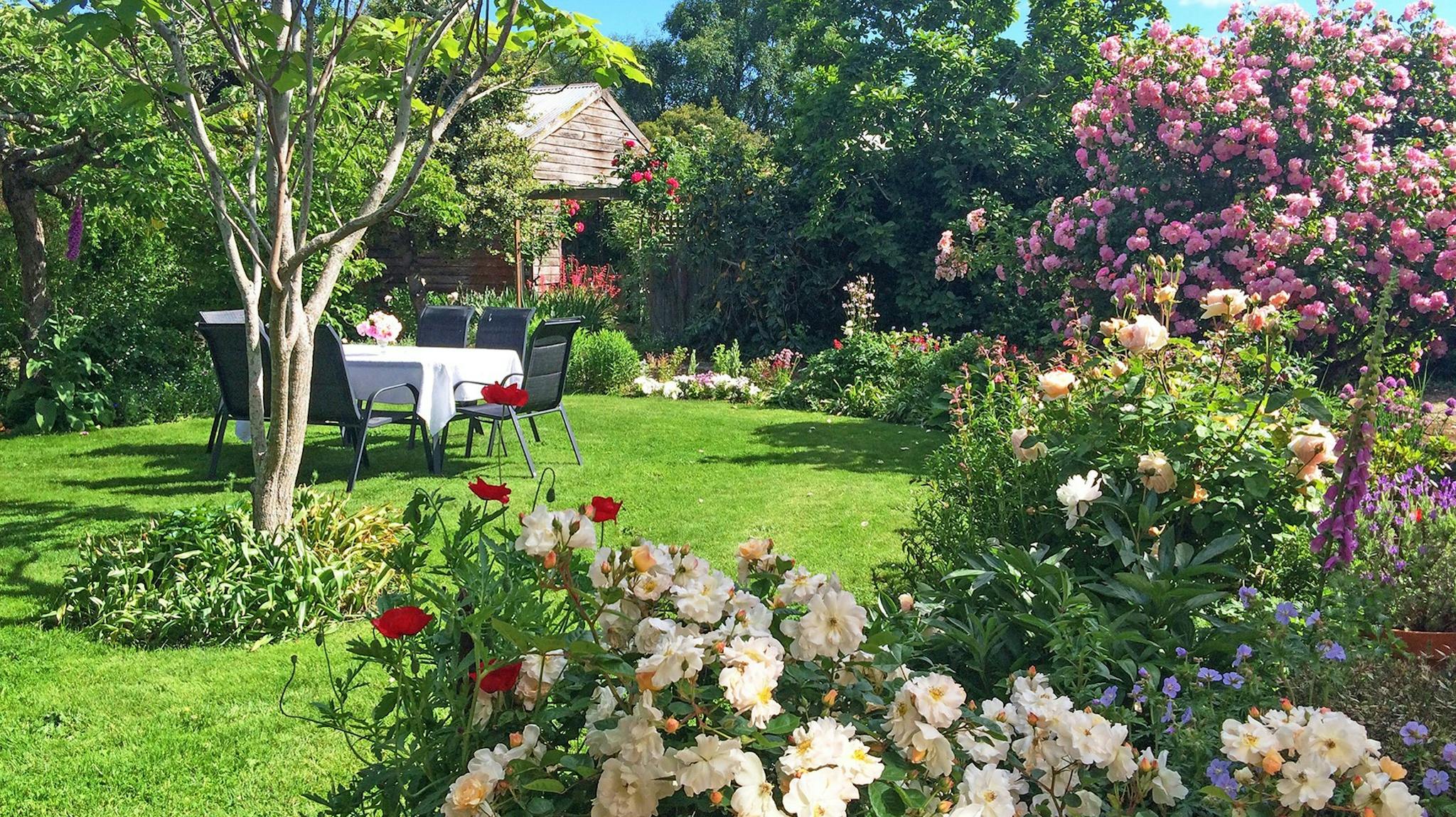 Spring in the garden at The Racecourse Inn, Longford, Tasmania