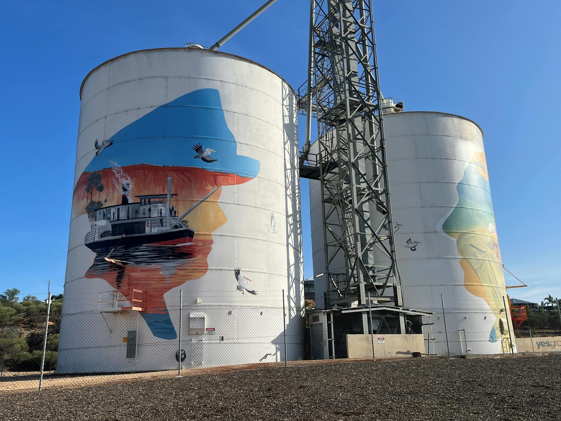 Paringa Silo Art Front West View featuring Captain Pearl Wallace and PS Industry