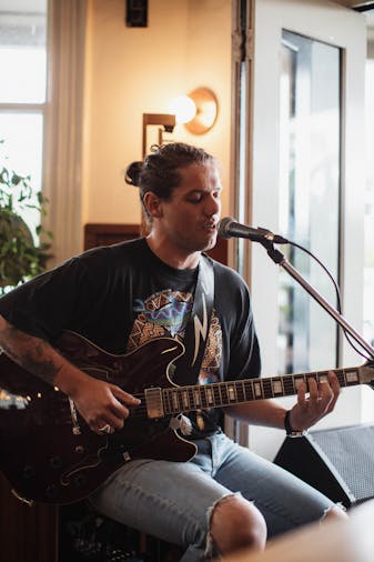 Spring Sounds at The Stag Public House