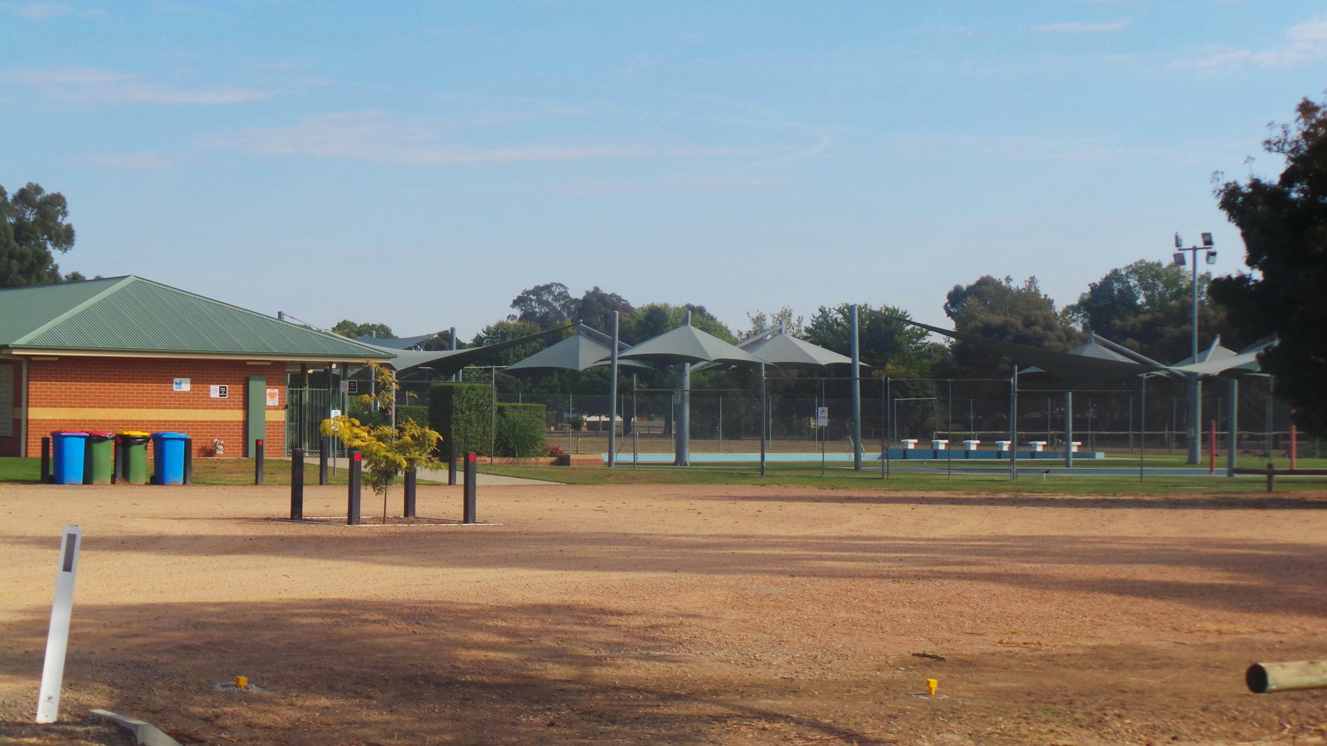 Howlong Swimming Pool