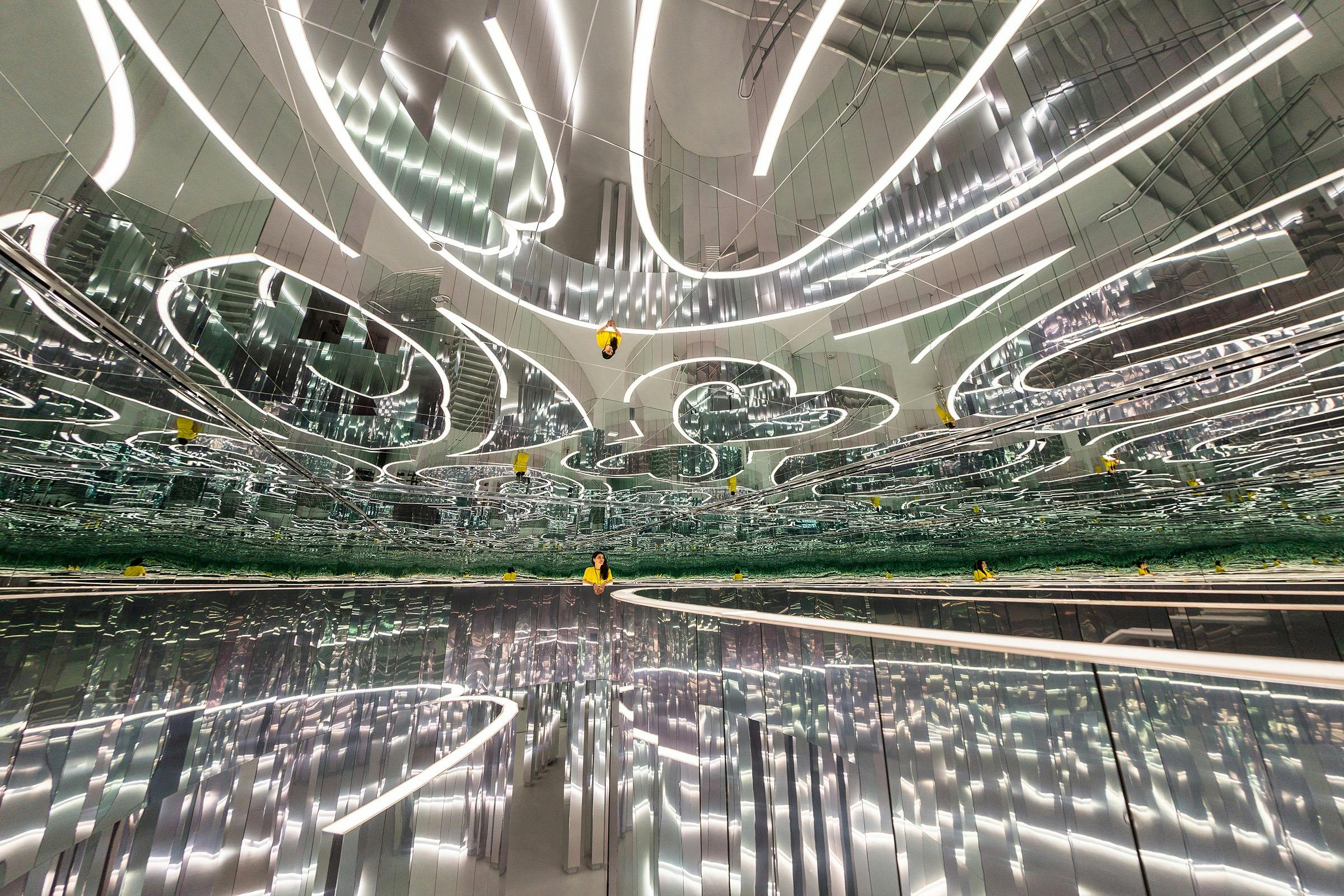 Maze of mirrors at SUPERBLUE MIAMI