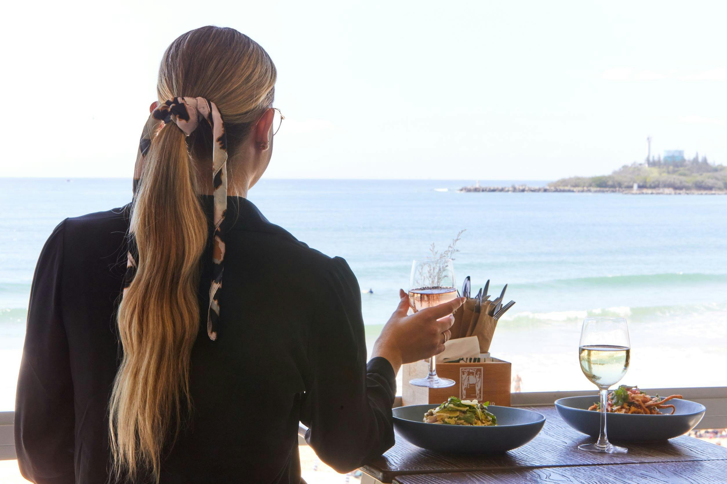 Views to Point Cartwright