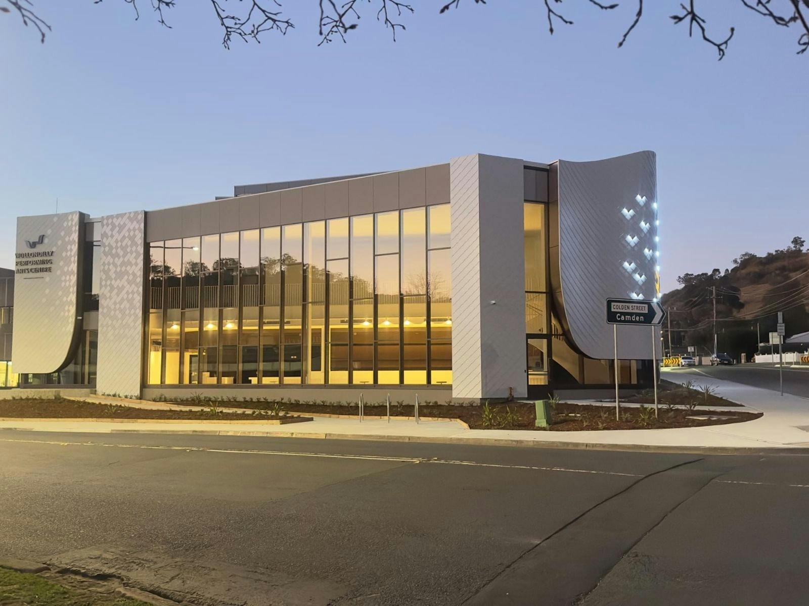 沃伦迪利表演艺术中心