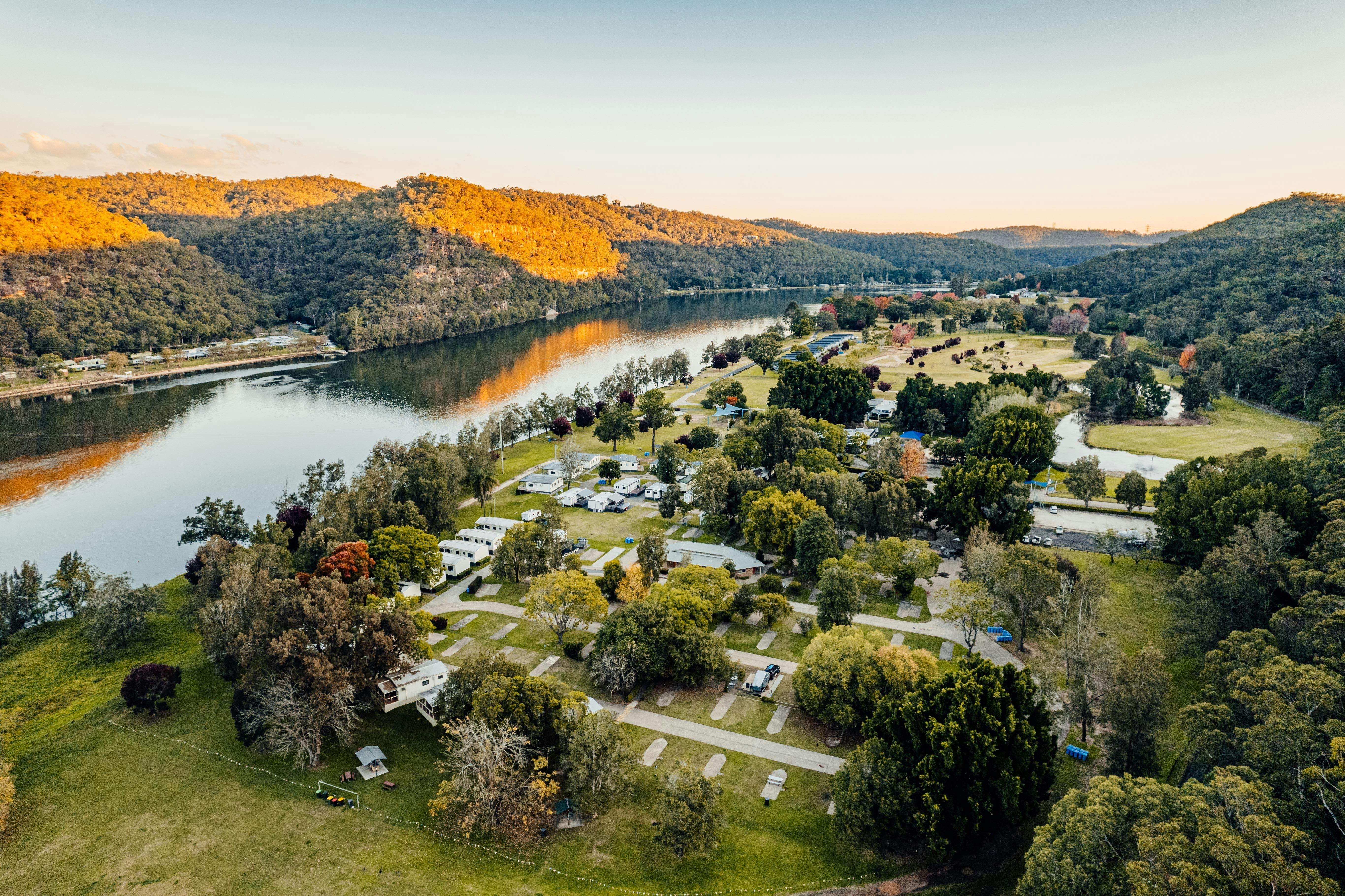 Del Rio Riverside Resort looking over the magnificent Hawkesbury River