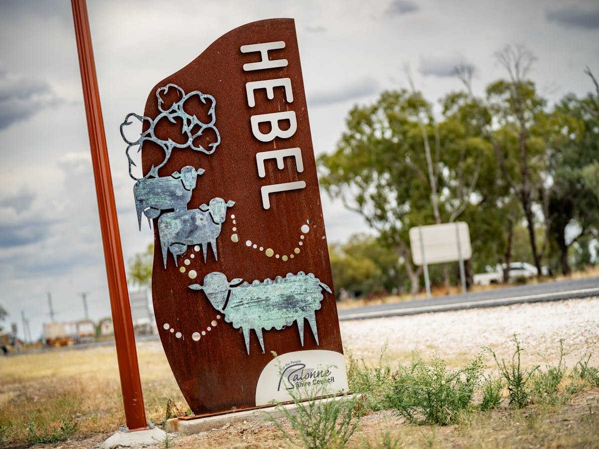 hebel sign
