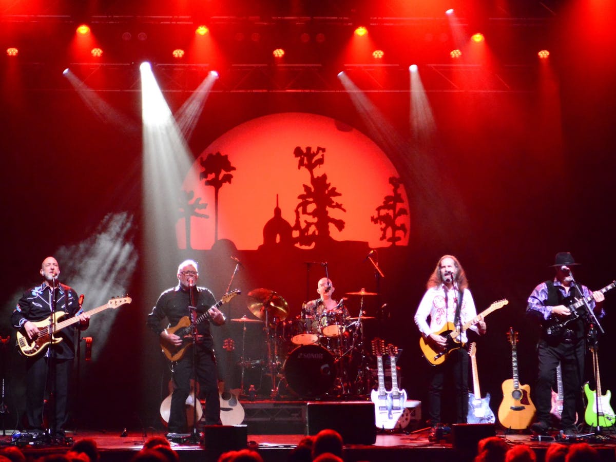Australian Eagles and Money For Nothin Dire Straits Experience – Echuca