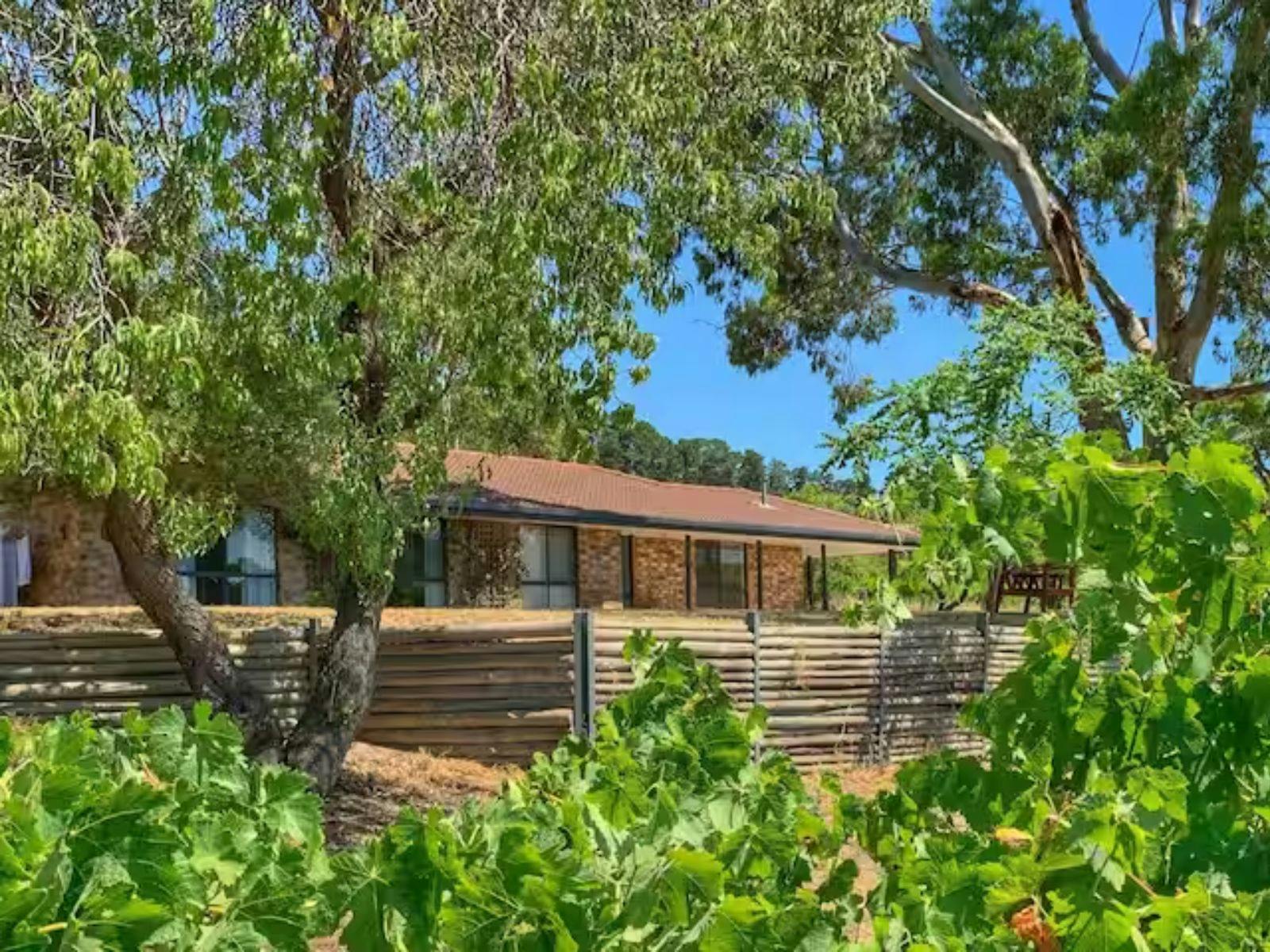 Wine Farmhouse @ Hastwell & Lightfoot Vineyard