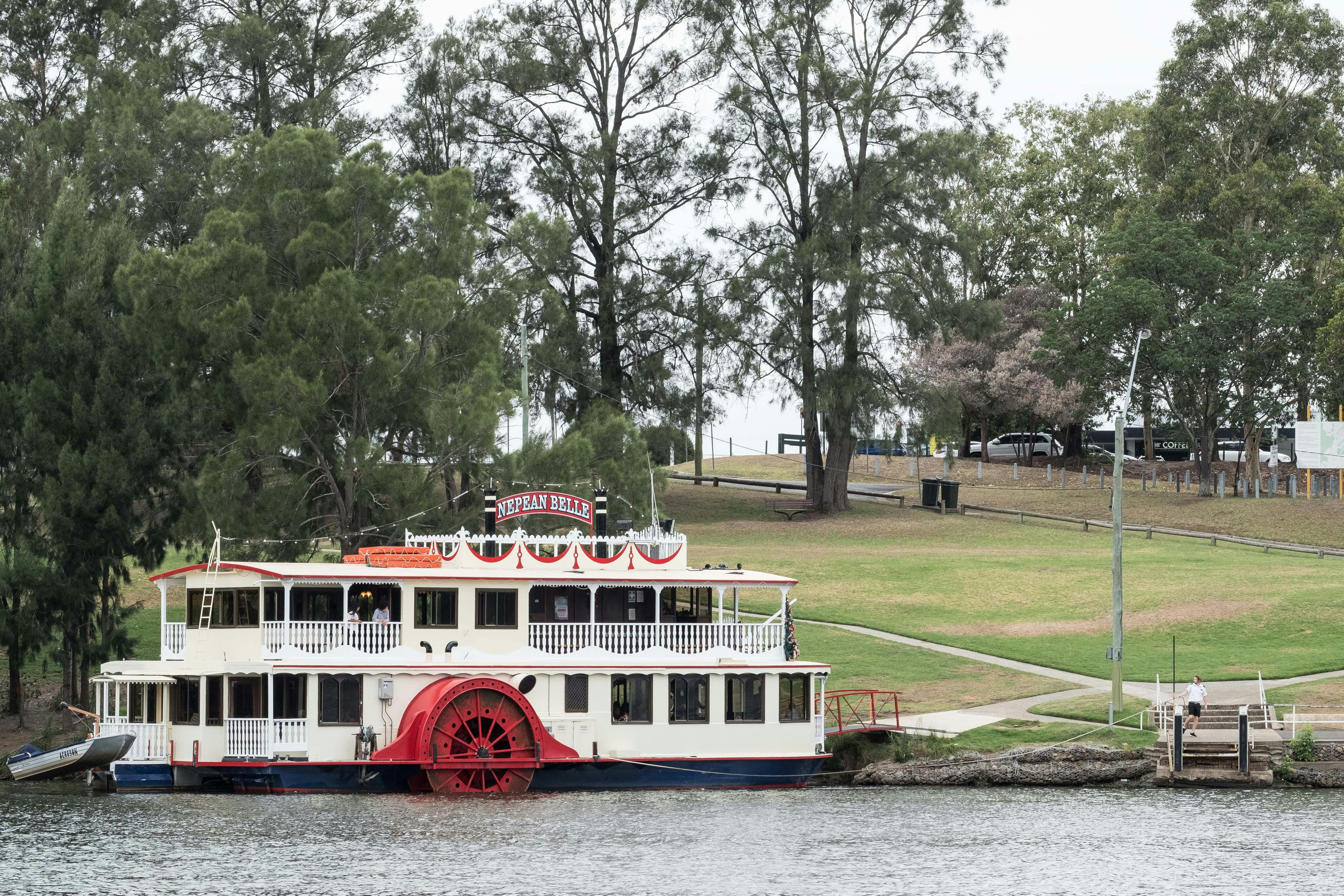 Nepean Belle Paddlewheeler