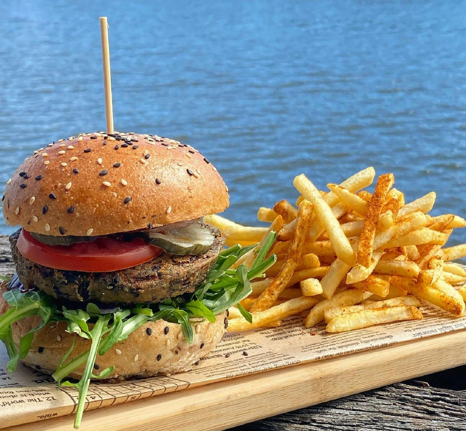 Armory Wharf Cafe
