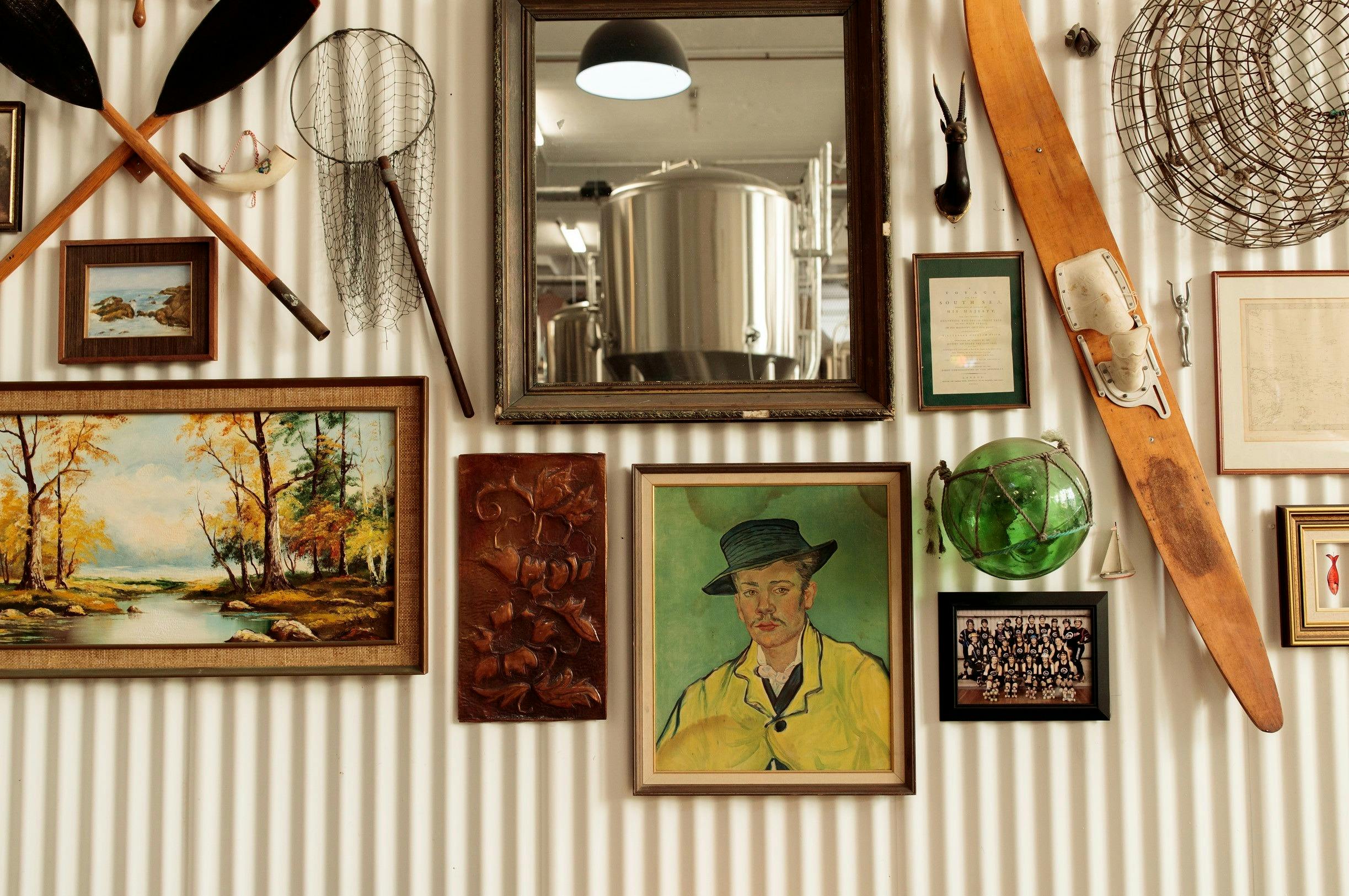 Interior decor and design at Willie The Boatman, St. Peters