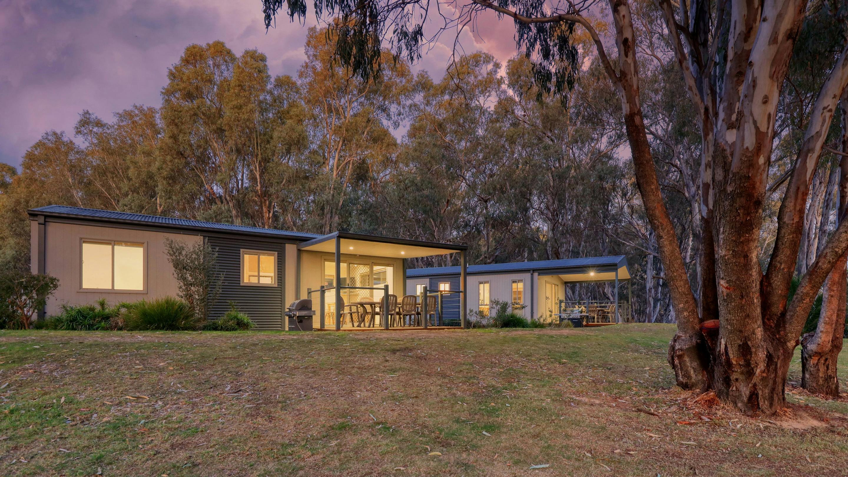 リバーフロントヴィラ