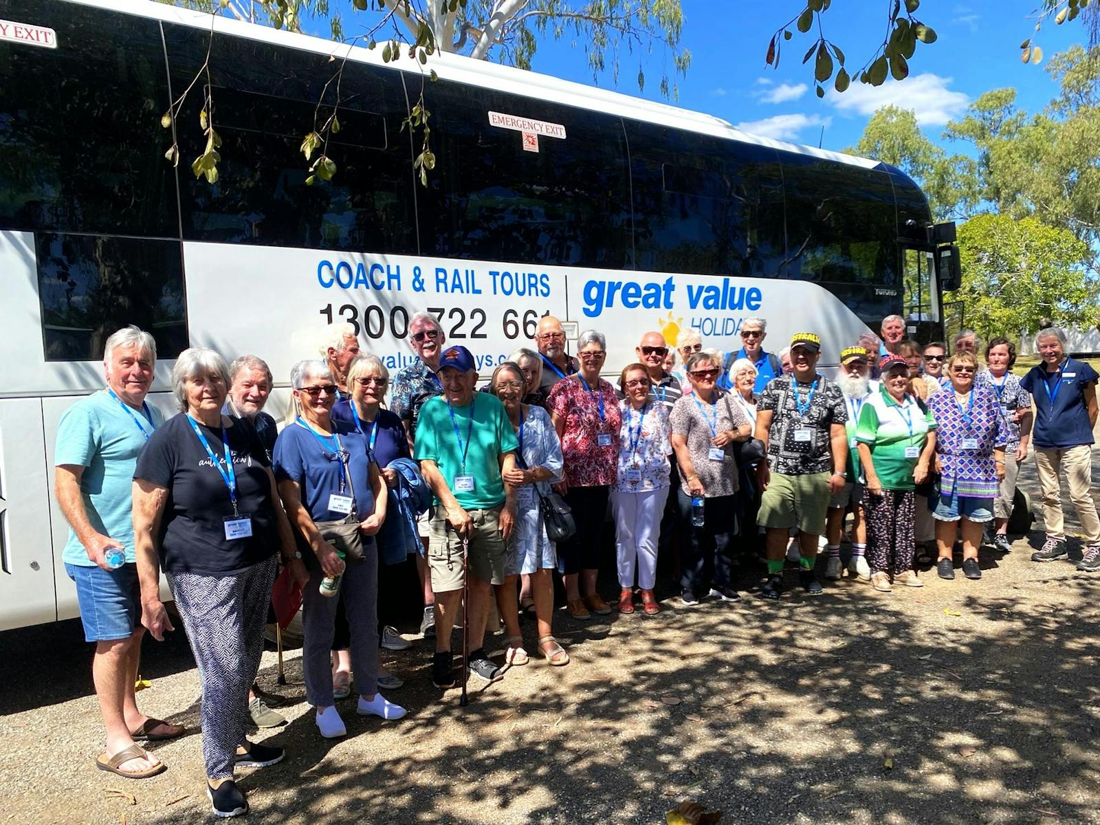 Group tour in front of GVH Coach Group tour in front of GVH Coach