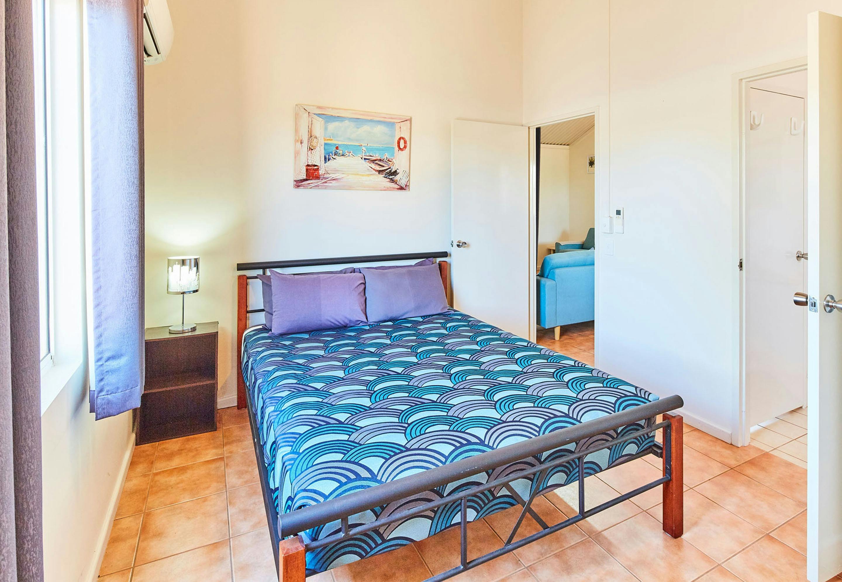 2 Bedroom Queen Cabin - Sleeps Four