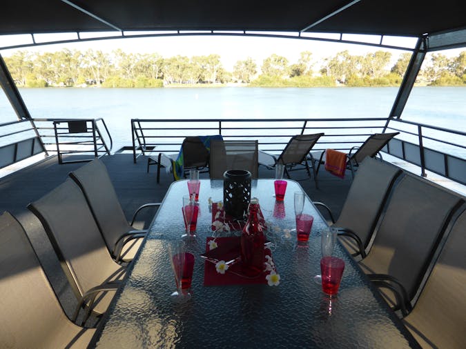 Break Free Houseboat