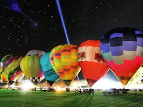Night time balloon spectacle in Canowindra
