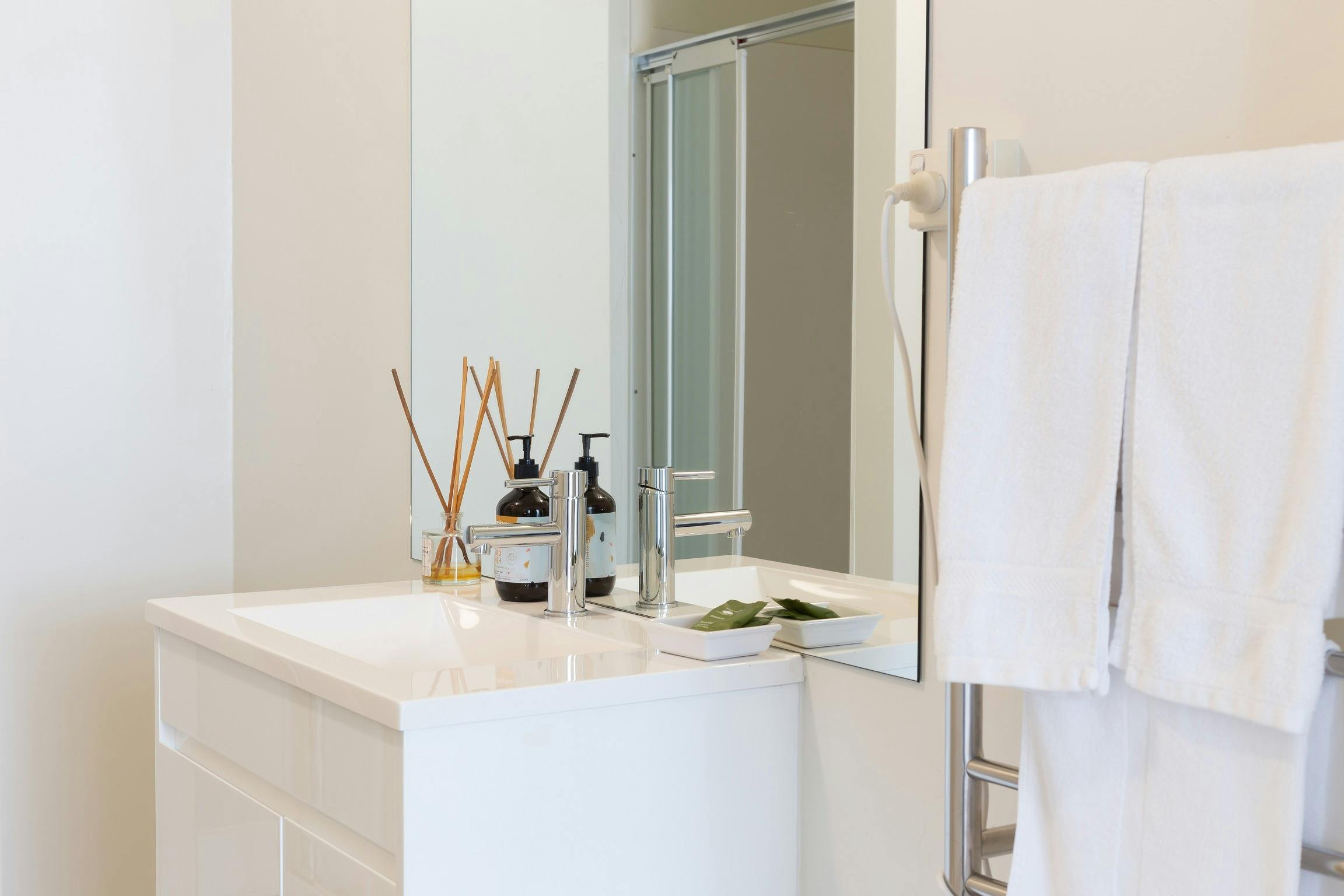 Apartment 5 Bathroom