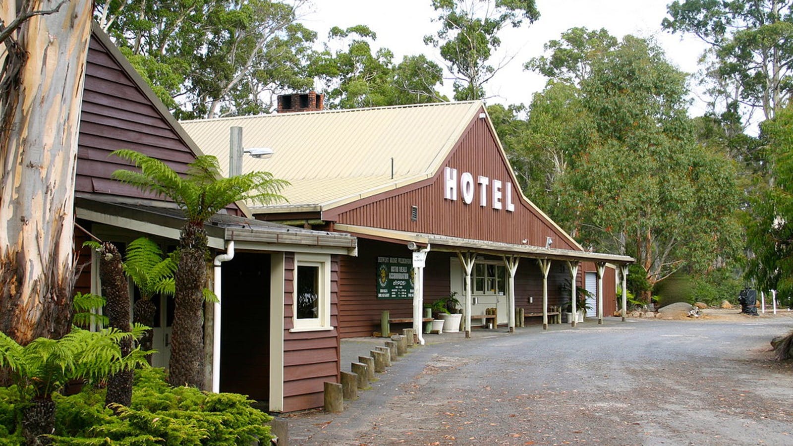 Derwent Bridge Wilderness Hotel