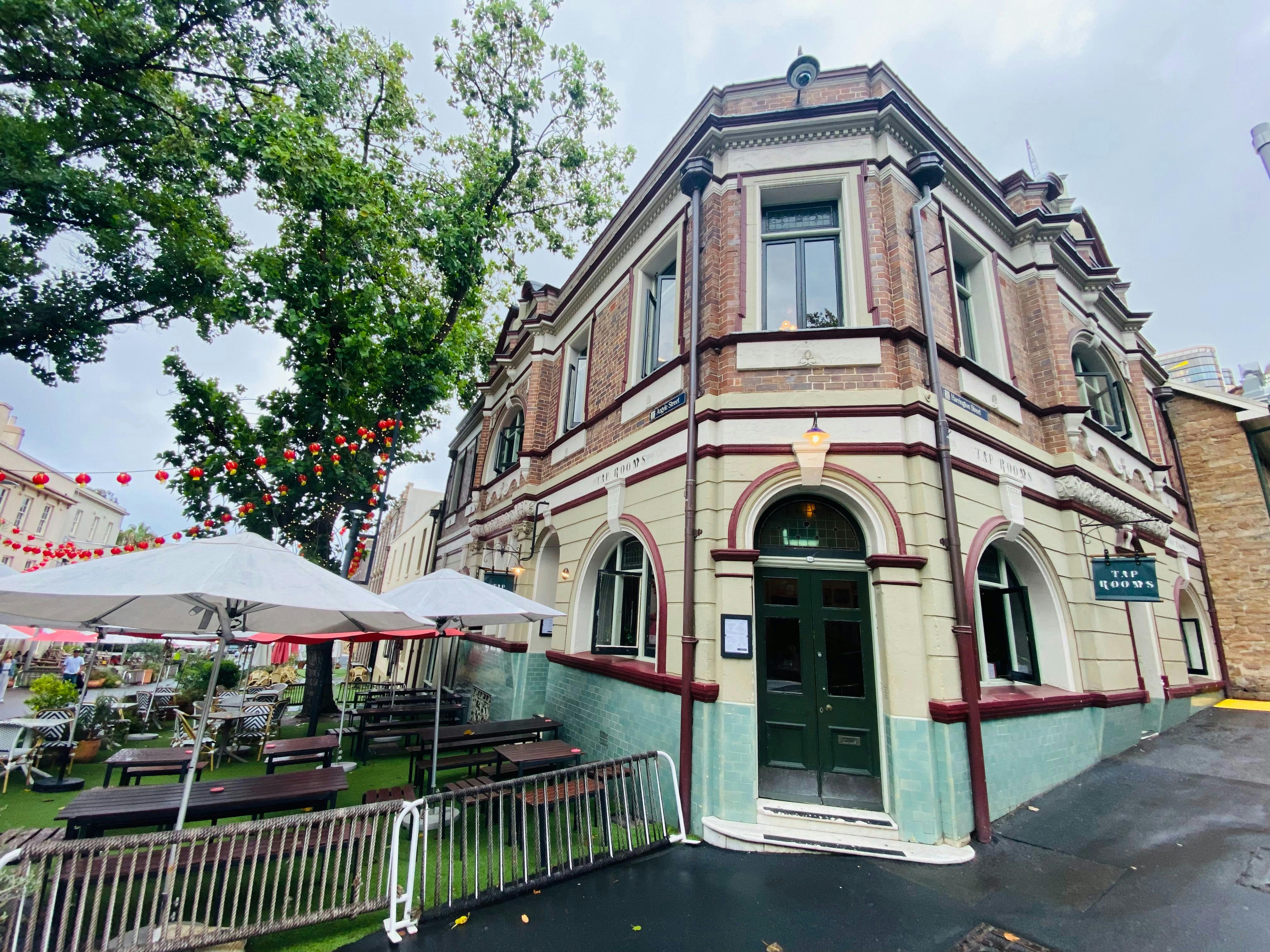 Bemühen Sie sich um Tap Rooms