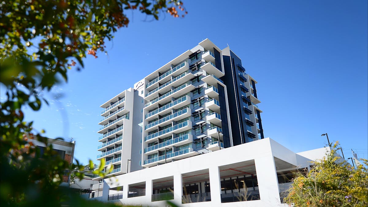 Oaks GRand Gladstone Exterior