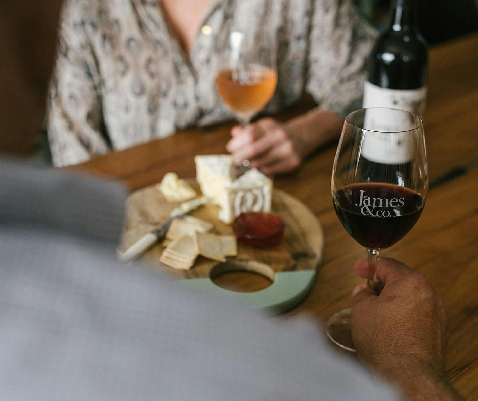 James & Co. Wines - 하루 종일 이용 가능한 '치즈 나만의 모험' 플래터