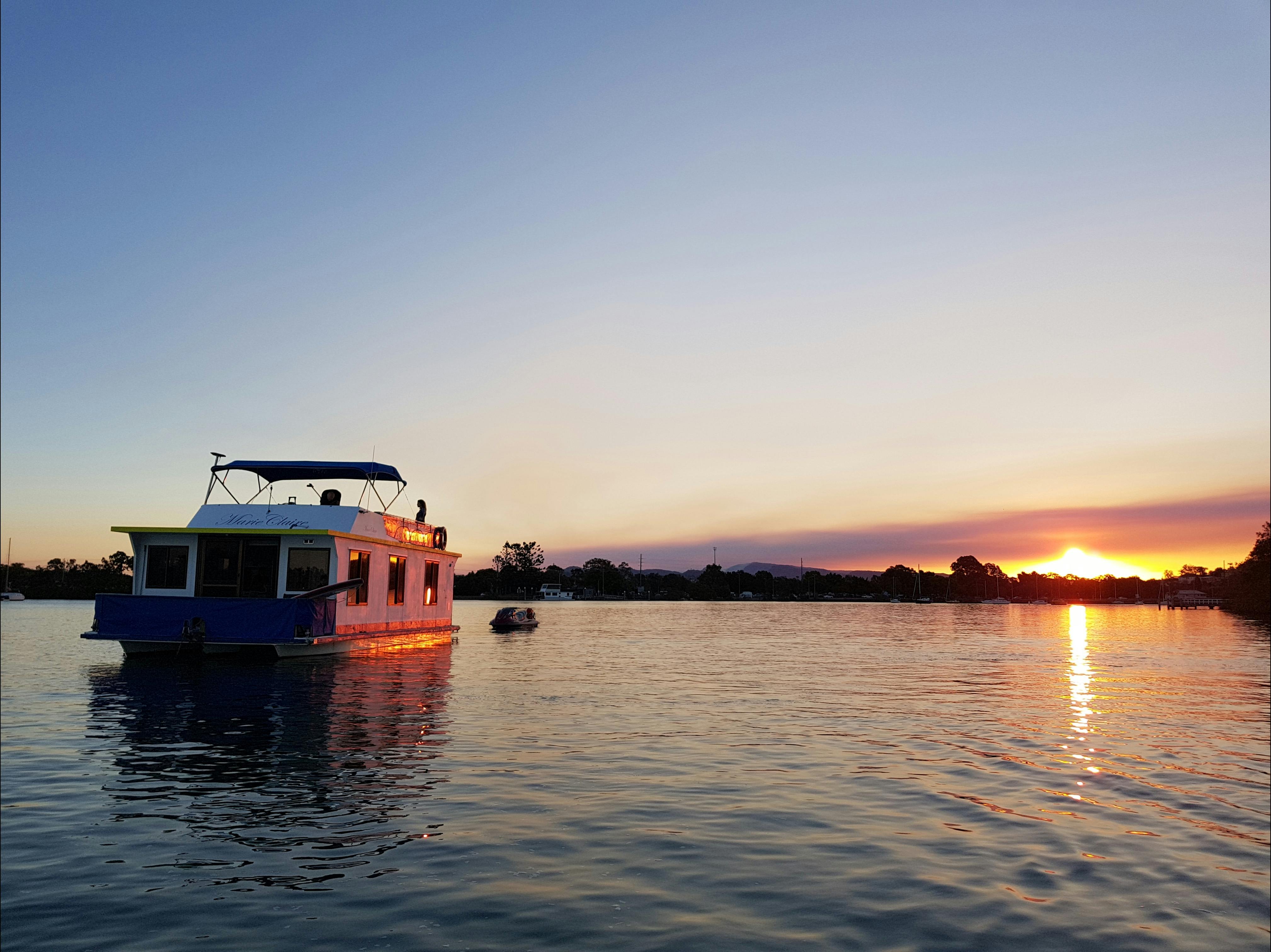 Boyds Bay Houseboat Holidays Sydney, Australia Official Travel